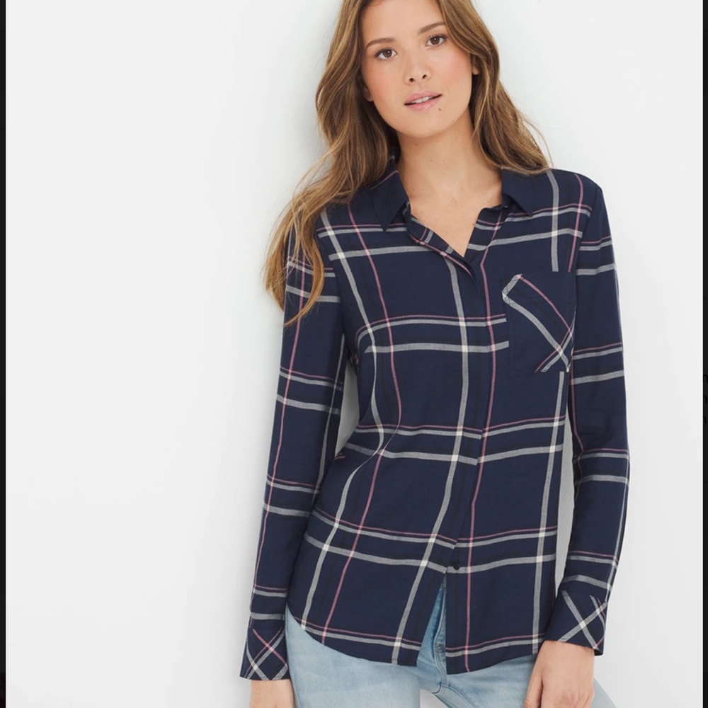 White House Black Market Plaid Button Down Top, 8. Fits like a 4